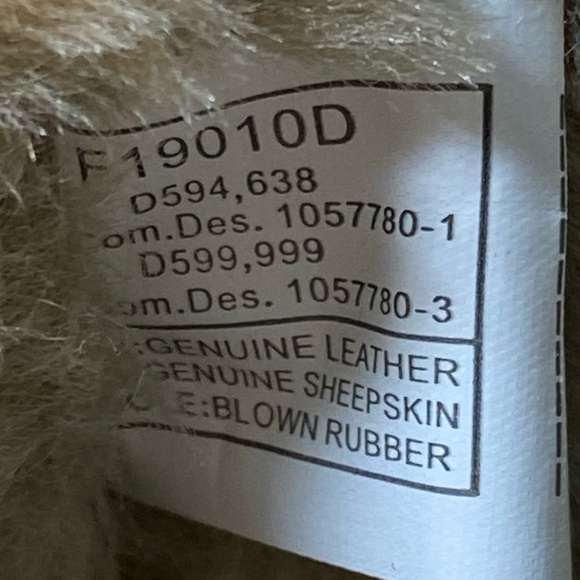 EBV Australia Shearling Boots - Picture 12 of 13